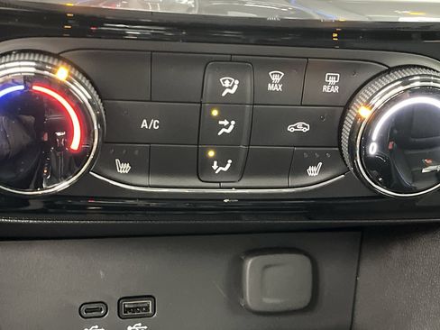 Used 2026 Buick Encore GX Sport Touring w/ Advanced Technology Package AWD/4WD image 19