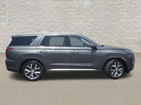 Used 2022 Hyundai Palisade Limited w/ Winter Package AWD/4WD image 8