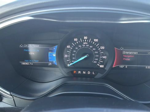 Used 2020 Ford Fusion SE FWD image 11