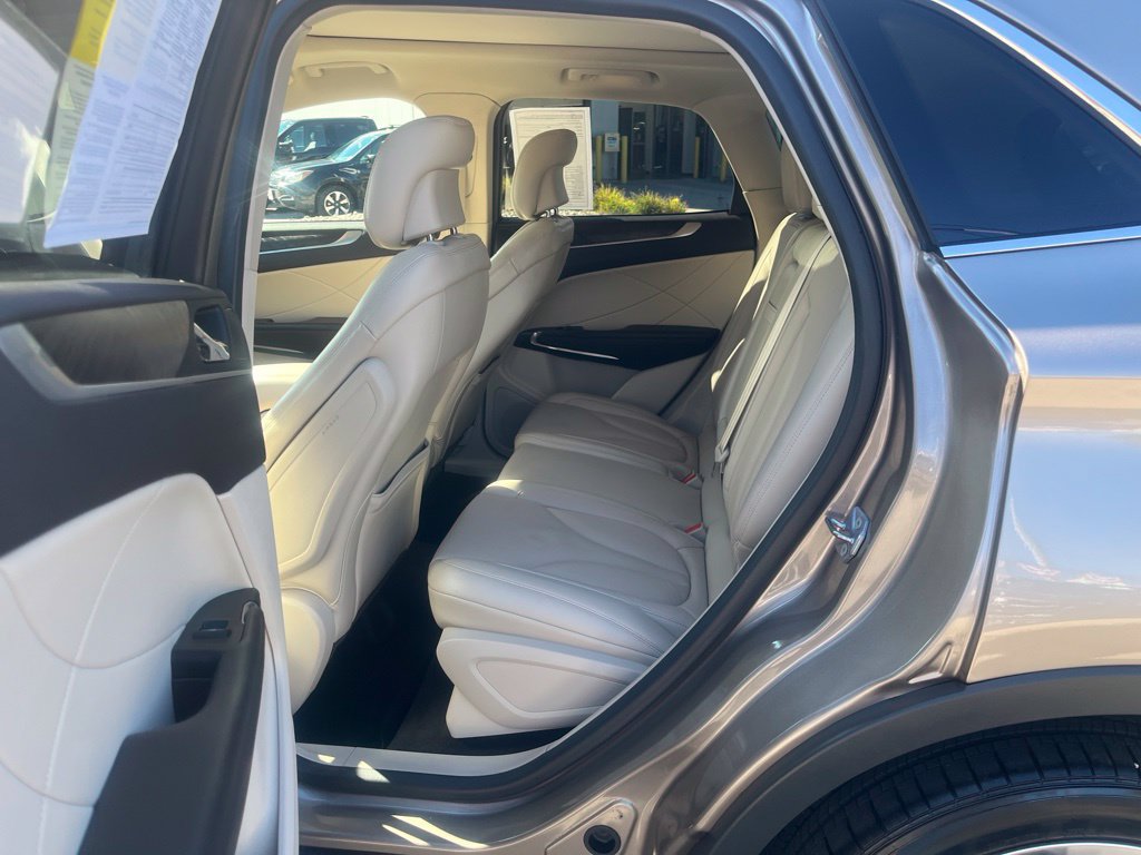 Used 2019 Lincoln MKC Reserve w/ MKC Climate Package AWD/4WD image 10