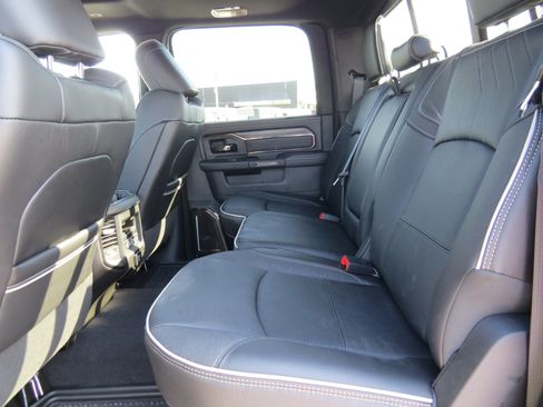 New 2026 RAM 2500 Limited AWD/4WD image 18