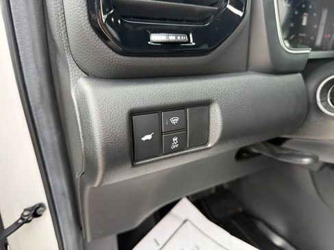 Used 2025 Honda Pilot Black Edition image 24