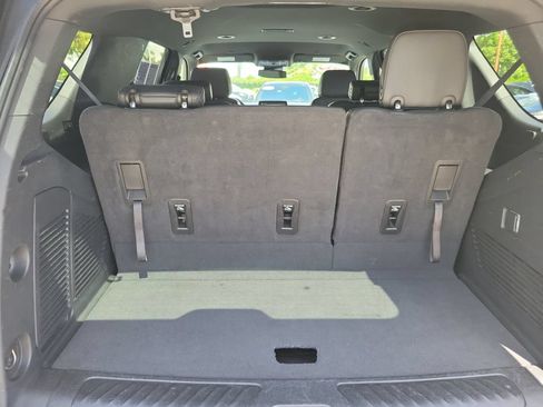Used 2024 Chevrolet Tahoe LT RWD image 10