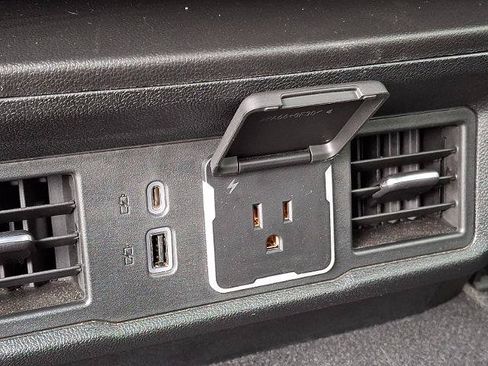 Certified 2024 Chevrolet Silverado 1500 LT AWD/4WD image 11