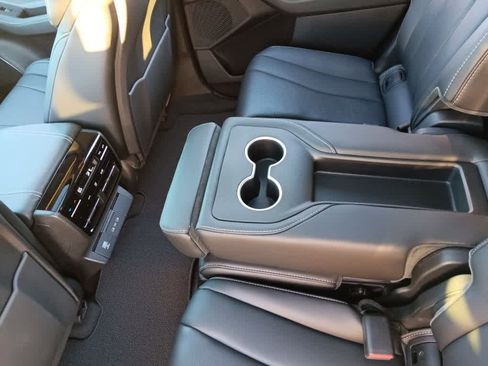 Used 2025 Acura MDX FWD w/ Technology Package image 19