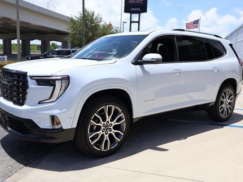 New 2026 GMC Acadia Denali Ultimate AWD/4WD image 3