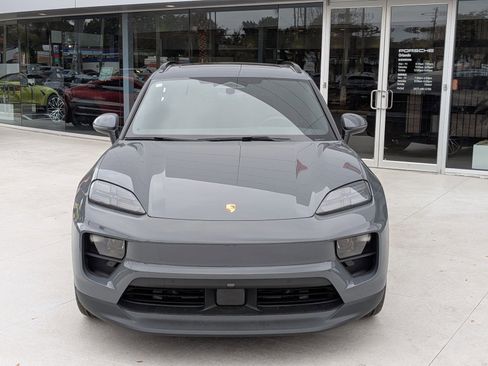 New 2026 Porsche Macan 4S Electric image 6