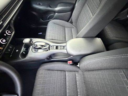 Used 2026 Honda HR-V LX image 17