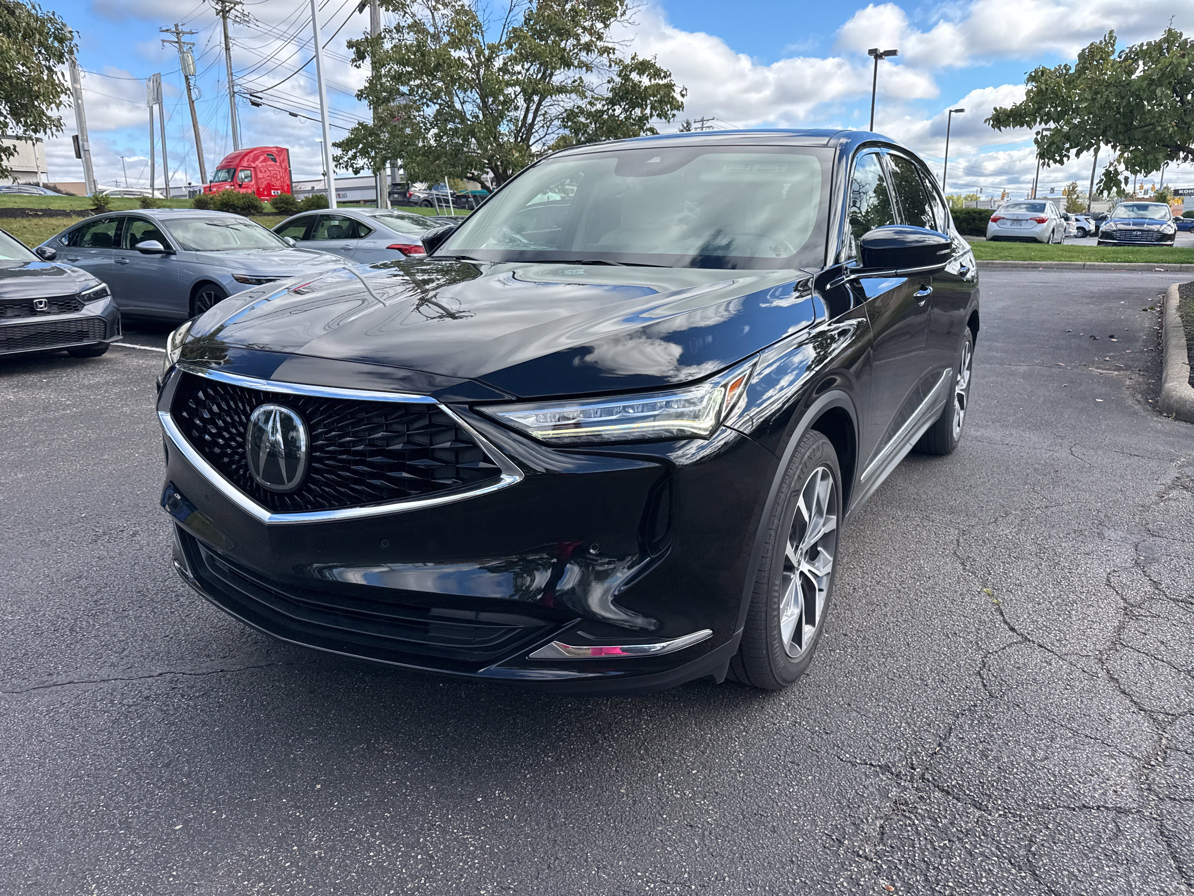 Used 2023 Acura MDX w/ Technology Package AWD/4WD image 16
