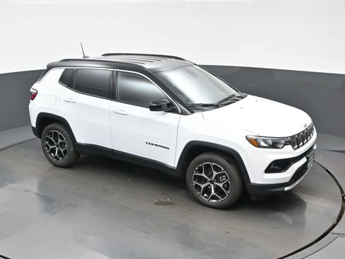 New 2026 Jeep Compass Limited image 24