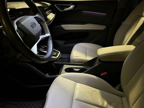 Certified 2024 Audi Q4 e-tron Premium Plus w/ Premium Plus image 23