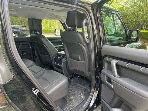 Certified 2025 Land Rover Defender 110 X-Dynamic SE image 12