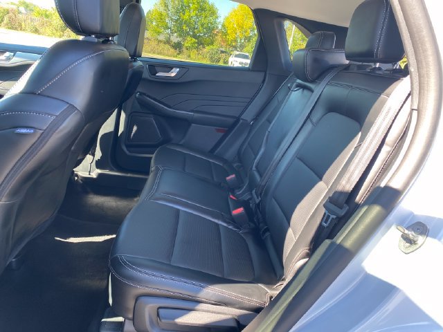 Used 2025 Ford Escape Platinum AWD/4WD image 19