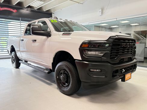 Certified 2025 RAM 2500 Tradesman AWD/4WD image 14
