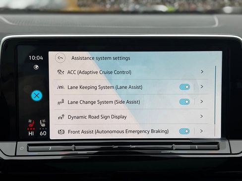 Used 2025 Volkswagen Atlas SEL AWD/4WD image 6