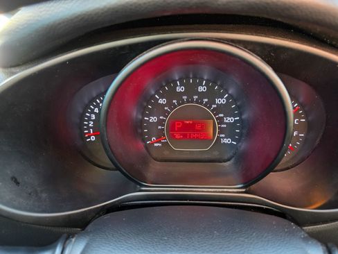 Used 2016 Kia Soul FWD image 12