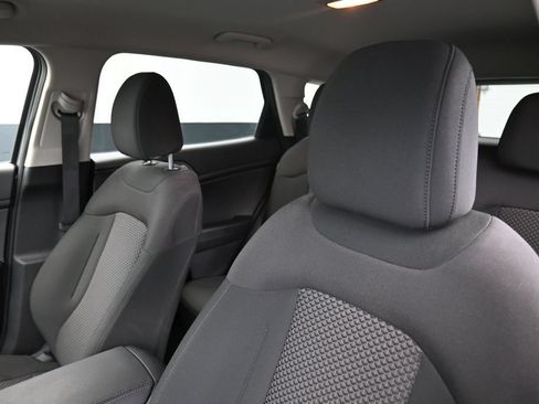 Used 2025 Kia Sportage LX AWD/4WD image 14
