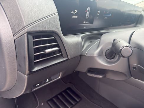 New 2027 Nissan Sentra SV FWD image 13