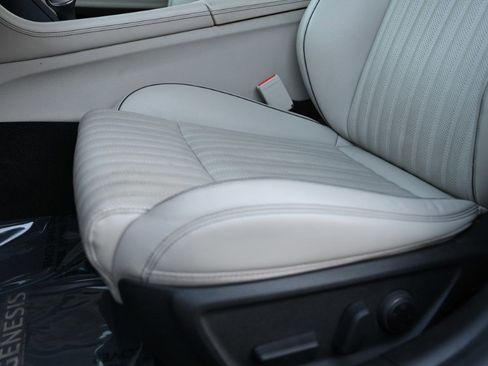 Used 2022 Genesis G70 2.0T w/ Prestige Package image 16