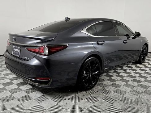Certified 2022 Lexus ES 300h F Sport image 5