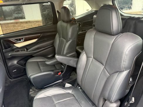 Used 2022 Subaru Ascent Touring image 3