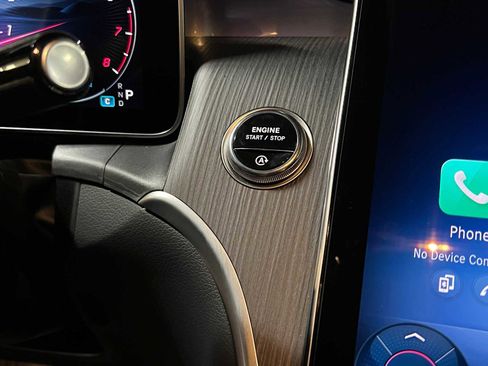 Certified 2025 Mercedes-Benz GLC 300 4MATIC image 30