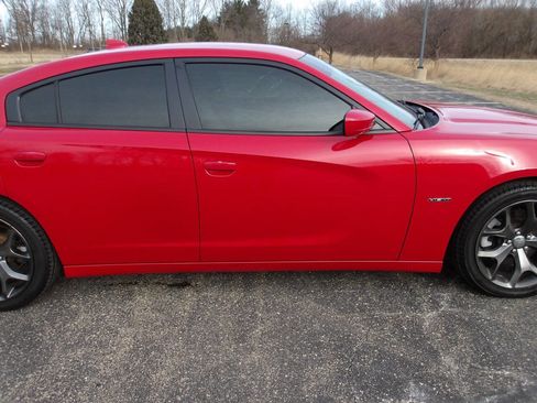 Used 2015 Dodge Charger R/T w/ Plus Group image 31