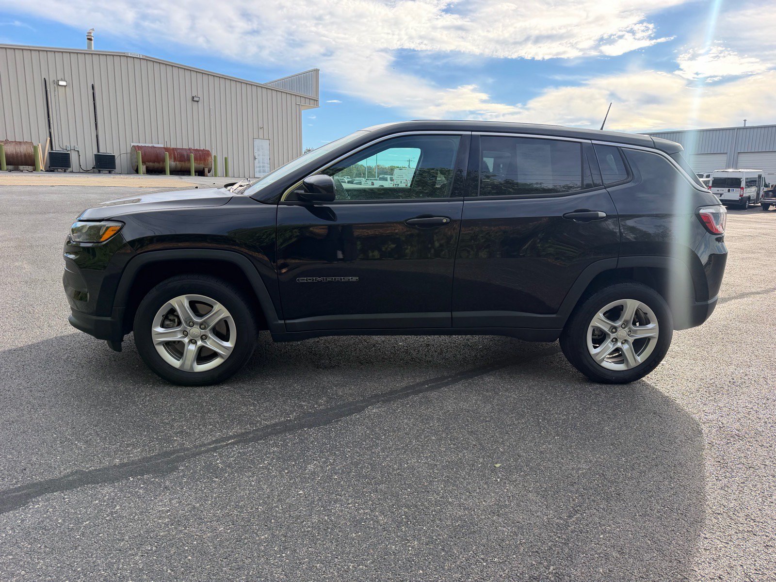 Used 2023 Jeep Compass Sport AWD/4WD image 9