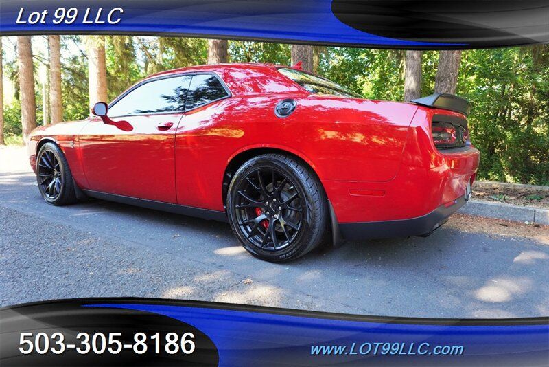 Used 2015 Dodge Challenger SRT Hellcat RWD image 11