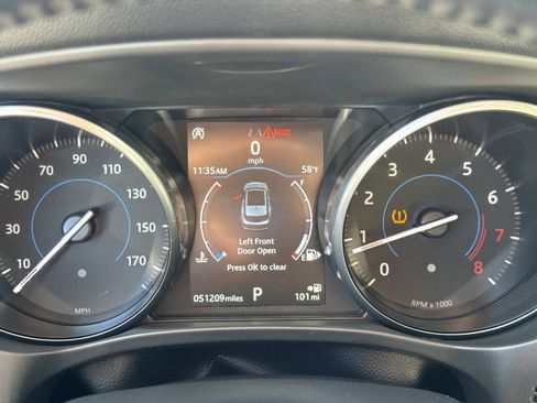 Used 2018 Jaguar F-PACE Prestige image 27