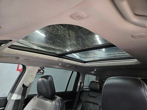 Used 2021 Jeep Grand Cherokee L Limited AWD/4WD image 26