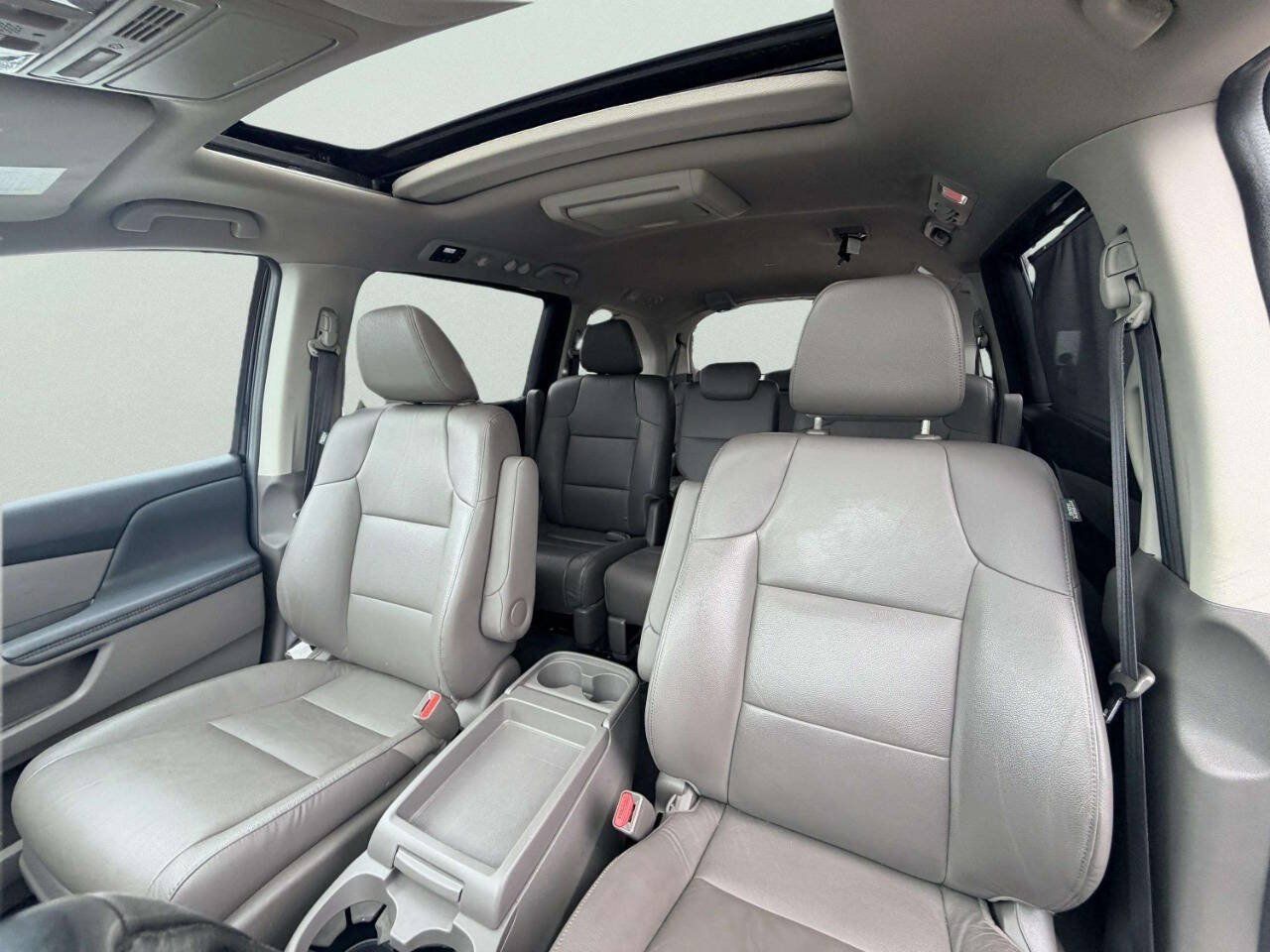 Used 2016 Honda Odyssey Touring image 17