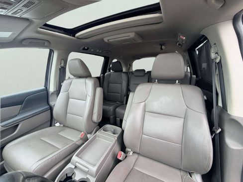 Used 2016 Honda Odyssey Touring image 17