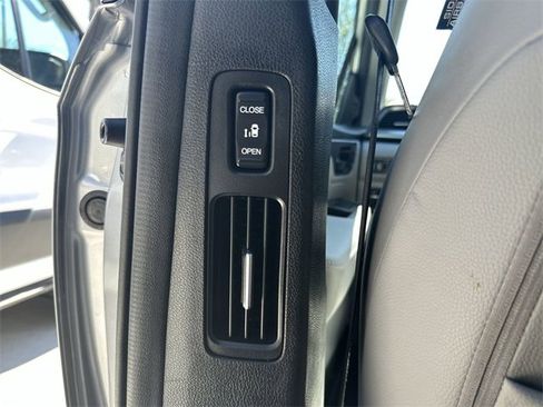 Used 2024 Honda Odyssey EX-L image 38
