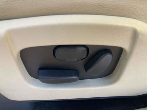 Used 2016 Lincoln MKT AWD w/ Equipment Group 201A image 23