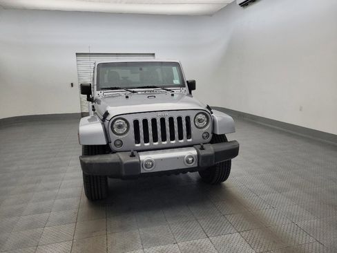 Used 2017 Jeep Wrangler Unlimited Sahara w/ Connectivity Group AWD/4WD image 15