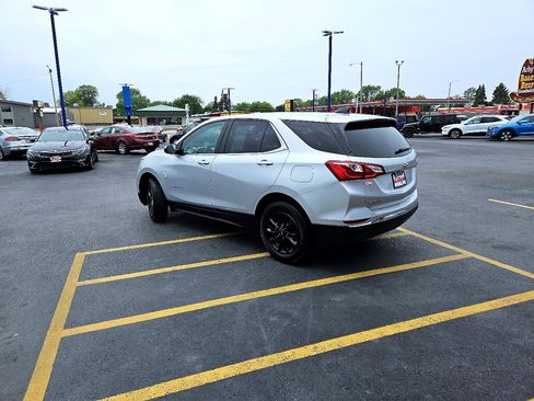 Used 2021 Chevrolet Equinox LT image 3