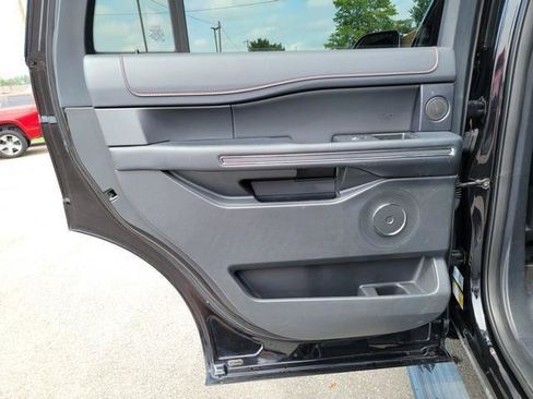 Used 2024 Ford Expedition Limited AWD/4WD image 28