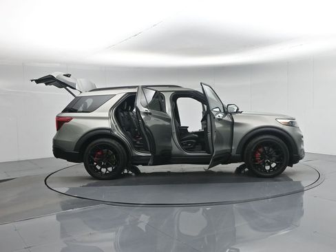 Used 2020 Ford Explorer ST w/ ST Street Pack image 44