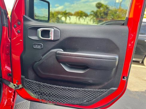 Used 2021 Jeep Wrangler Unlimited Sport image 24