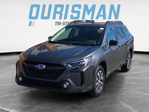 Certified 2025 Subaru Outback Premium AWD/4WD image 2