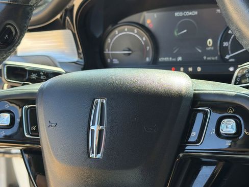 Used 2022 Lincoln Corsair FWD w/ Premium Package image 29
