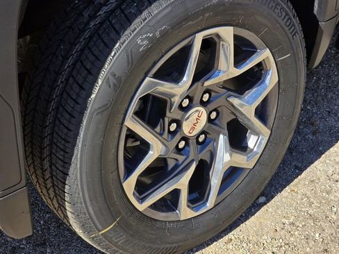 New 2026 GMC Sierra 1500 SLT w/ SLT Premium Package image 9