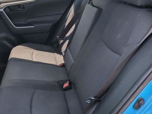 Used 2019 Toyota RAV4 LE w/ Carpet Mat Package AWD/4WD image 9