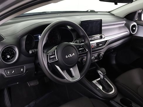 Used 2024 Kia Forte LXS w/ LXS Technology Package FWD image 25