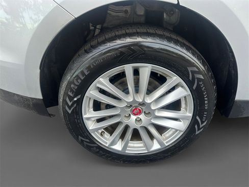 Used 2020 Jaguar F-PACE Prestige image 10