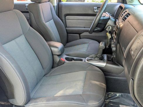 Used 2010 HUMMER H3T image 20