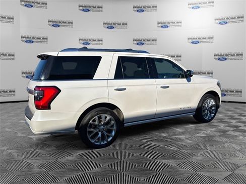 Used 2019 Ford Expedition Platinum image 5