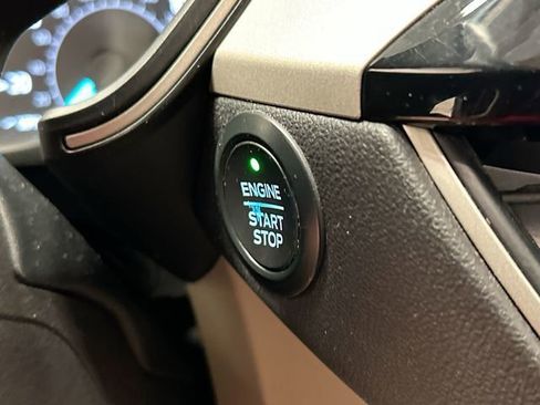 Used 2020 Ford Escape SE AWD/4WD image 11