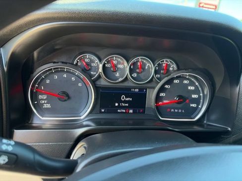 Used 2020 Chevrolet Silverado 1500 LT AWD/4WD image 12